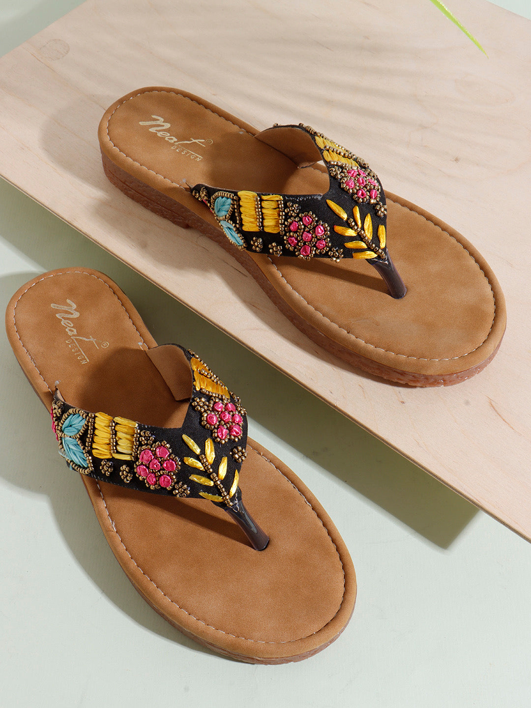 Carnival Charm Comfort