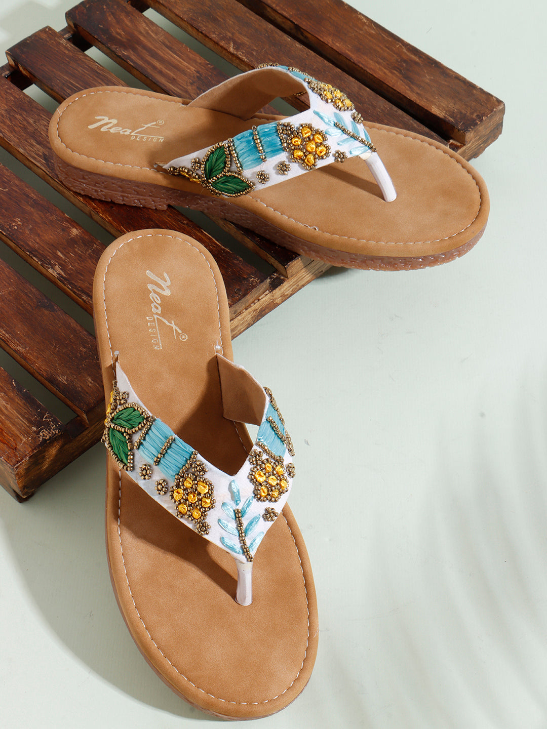 Carnival Charm Comfort