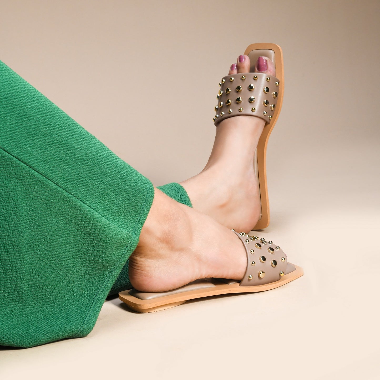 Stud Glam Slides