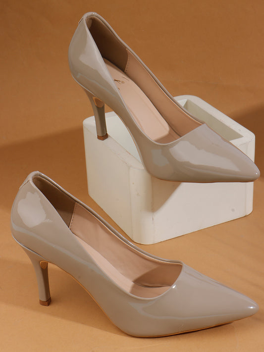 Patent Pointed-Toe Pumps